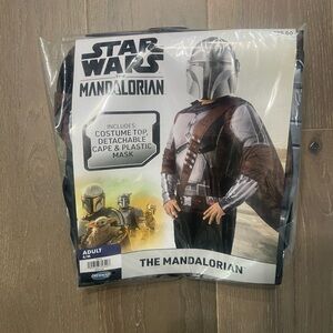 Jazwares Star Wars The Mandalorian adult costume. NWT sm/med